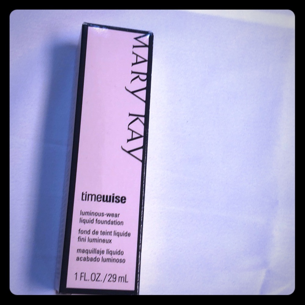 MARY KAY TIMEWISE Liquid foundation